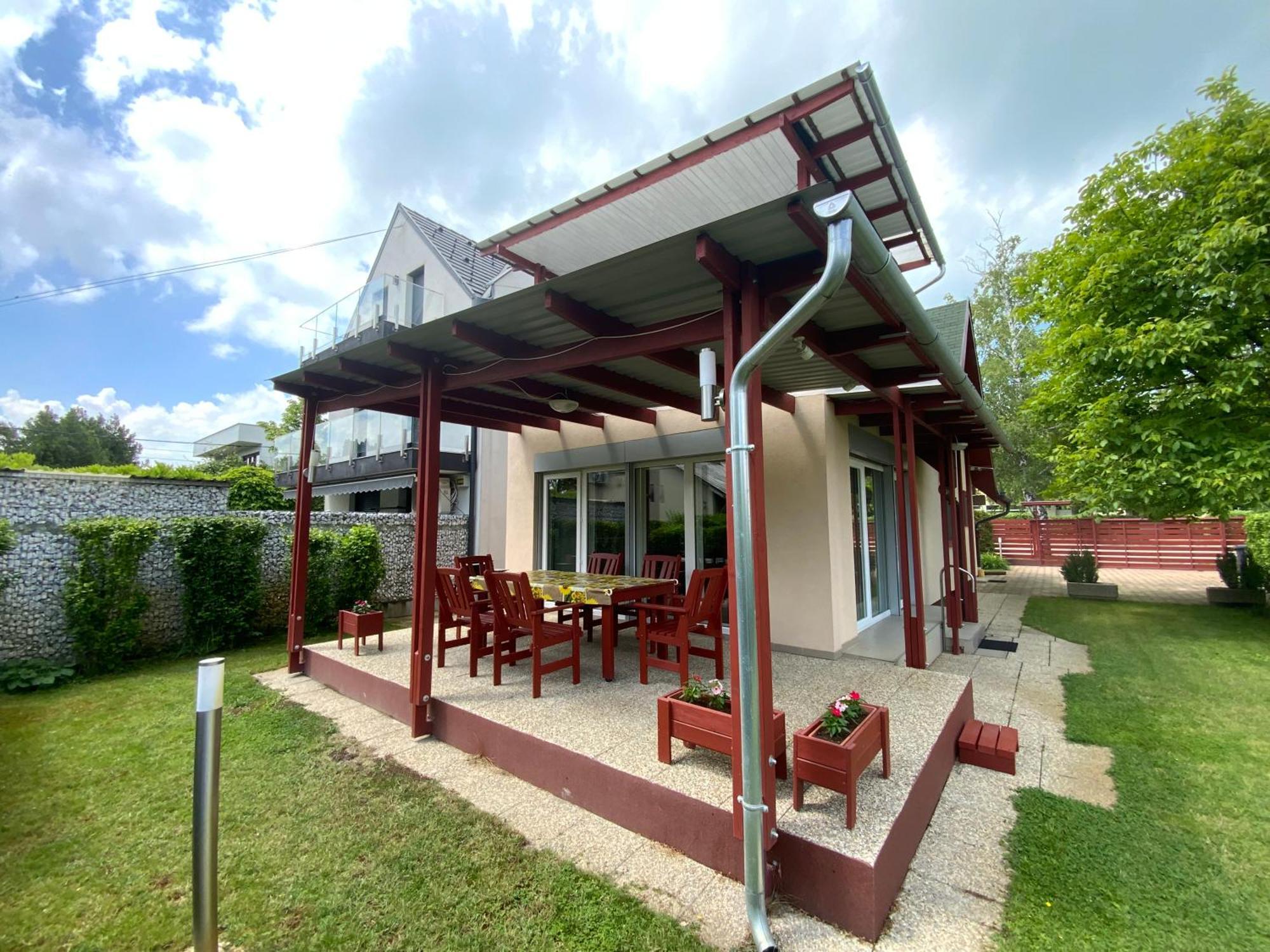 Gosy Apartmanok Siofok Exterior photo